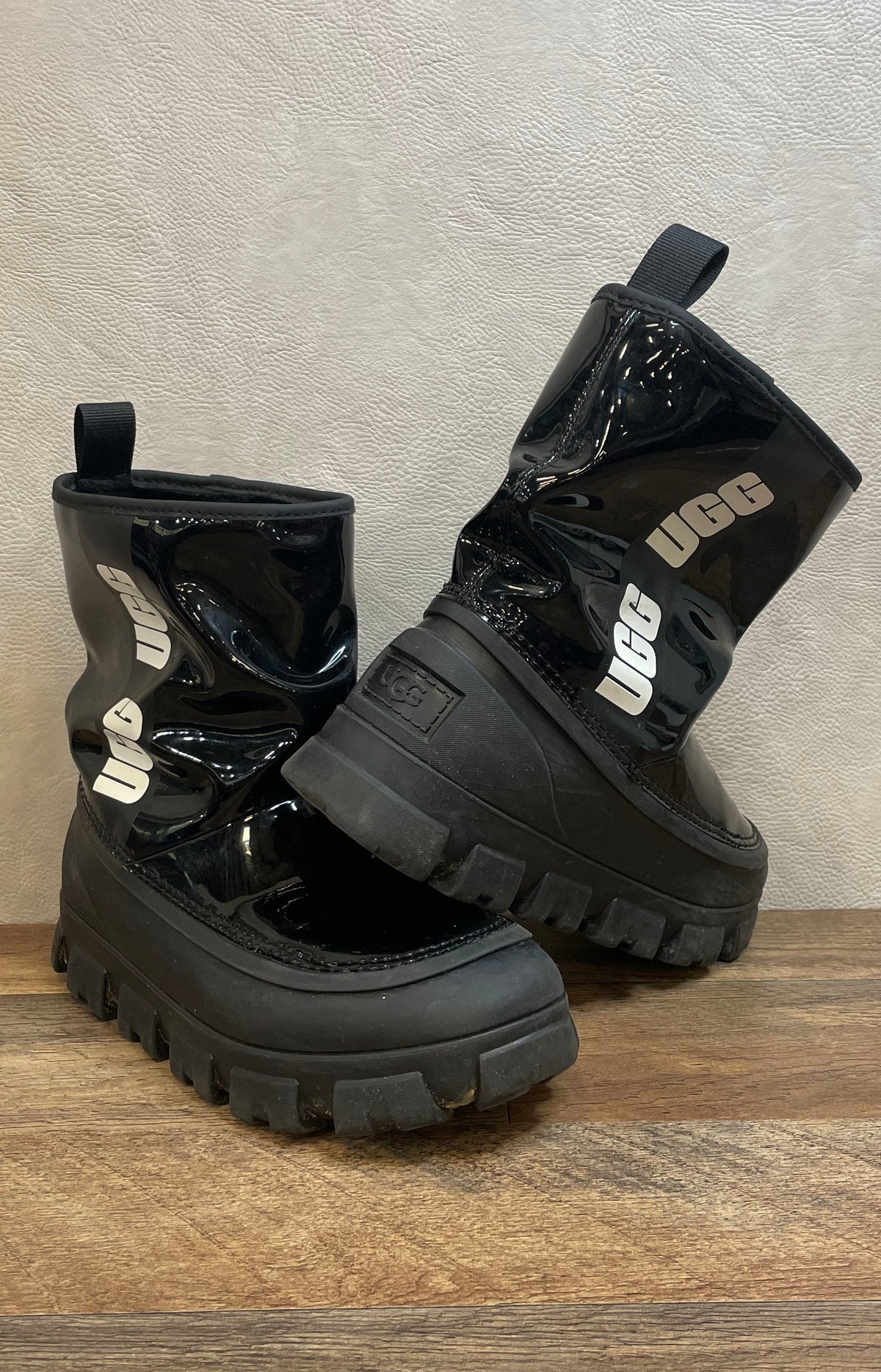 UGG Classic Brellah Mini Black Patent Platform Boots Women's Size 7