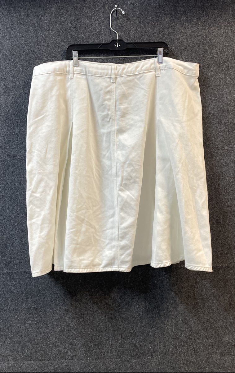 Ashley Stewart Women's White Fit and Flare Pleated Denim Skirt NWT Sz 26