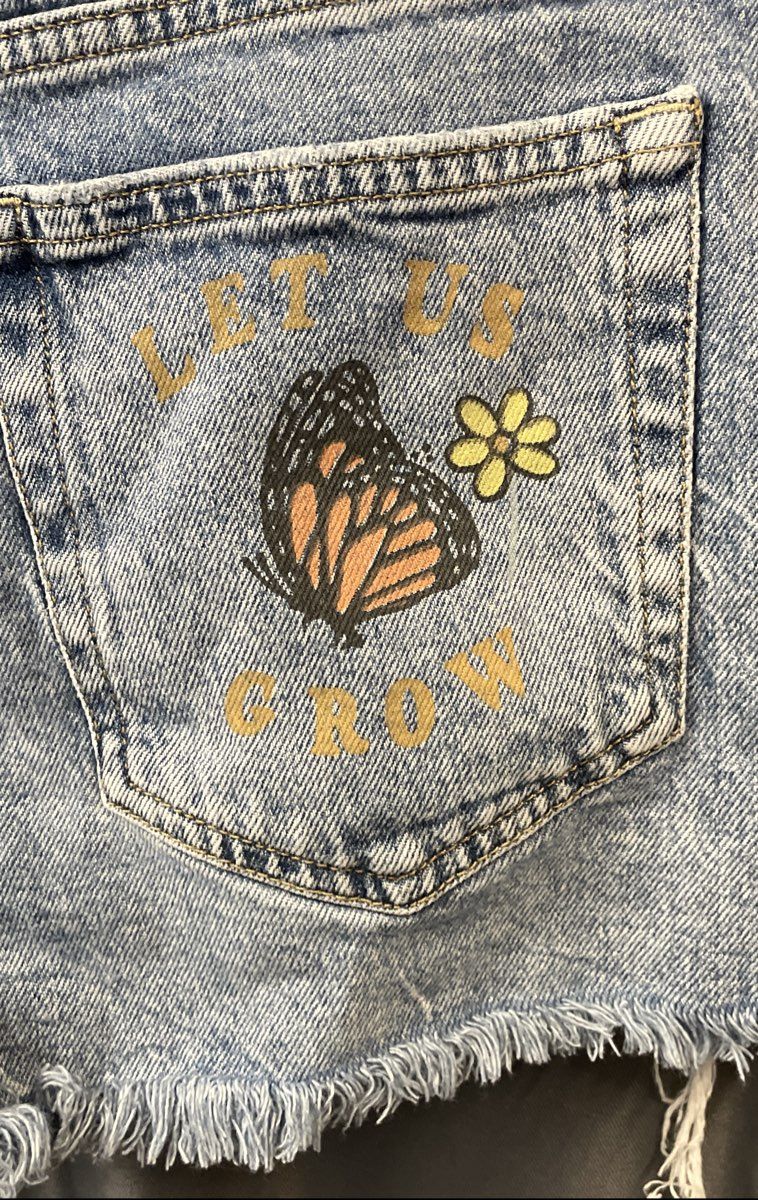 Lucky Brand Women's Boy Mid Rise Distressed Denim Shorts Graphic Skeleton 8/29