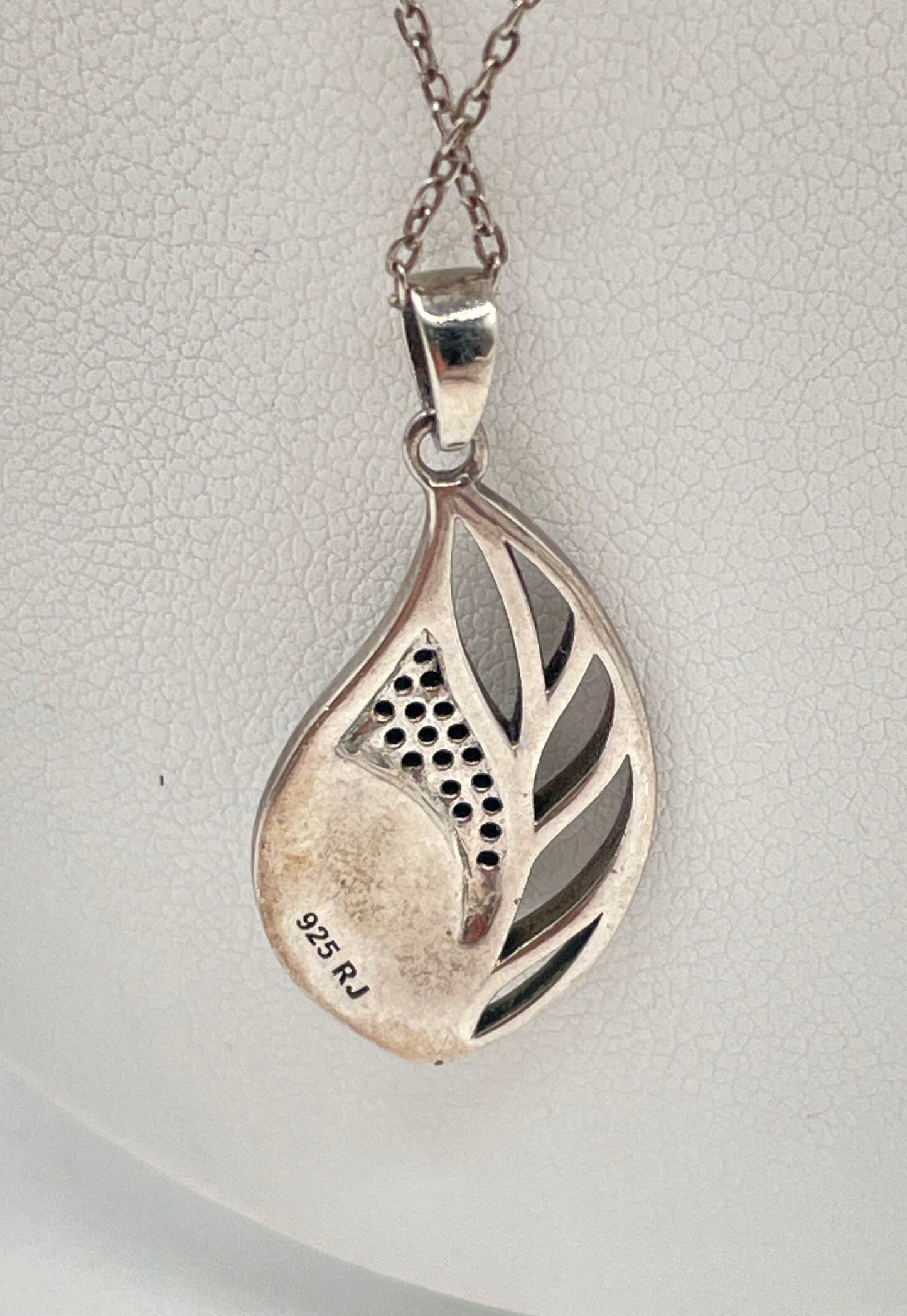 925 Sterling Silver Abalone & CZ Leaf Pendant Necklace 4.1g