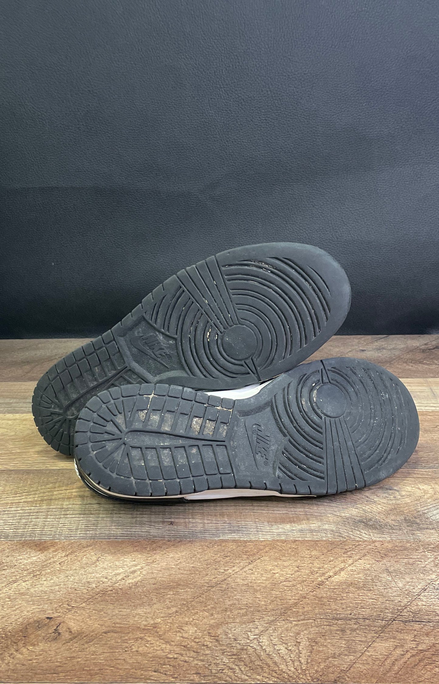 Nike Dunk Low Retro White Black Panda Sneakers Size 9