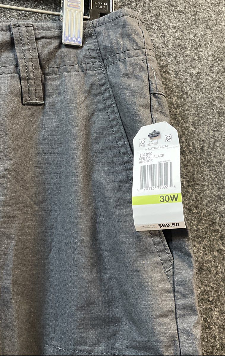 Nautica Men's Off Black Anchor Cotton Cargo Shorts 9.5" Inseam Size 30 NWT