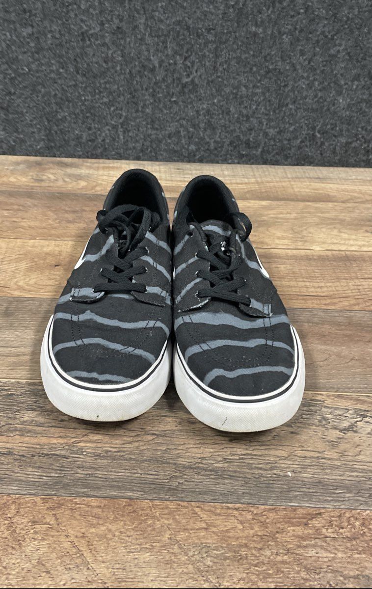 Nike SB Stefan Janoski Canvas Black Grey Tiger Stripe Skate Shoes Size 7Y