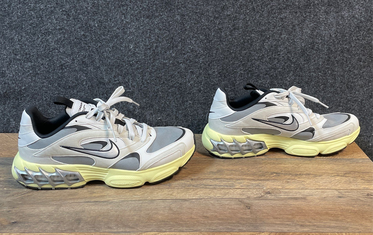 Nike Zoom Vomero 5 Light Bone Yellow Silver Women's Running Shoes Size 11
