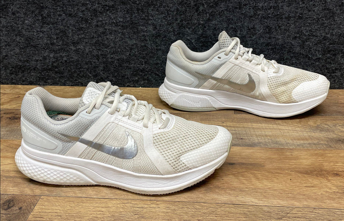 Nike Swift 2 White Metallic Silver Women's Running Shoes Size 9 CV0568-105