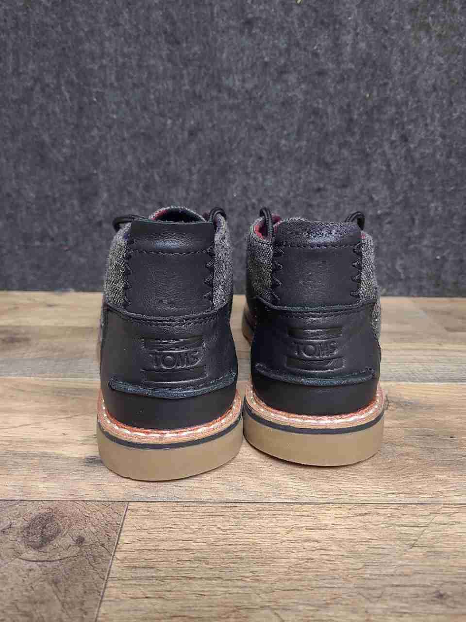 TOMS Ashland Grey Herringbone Black Men's Chukka Boots Size 8