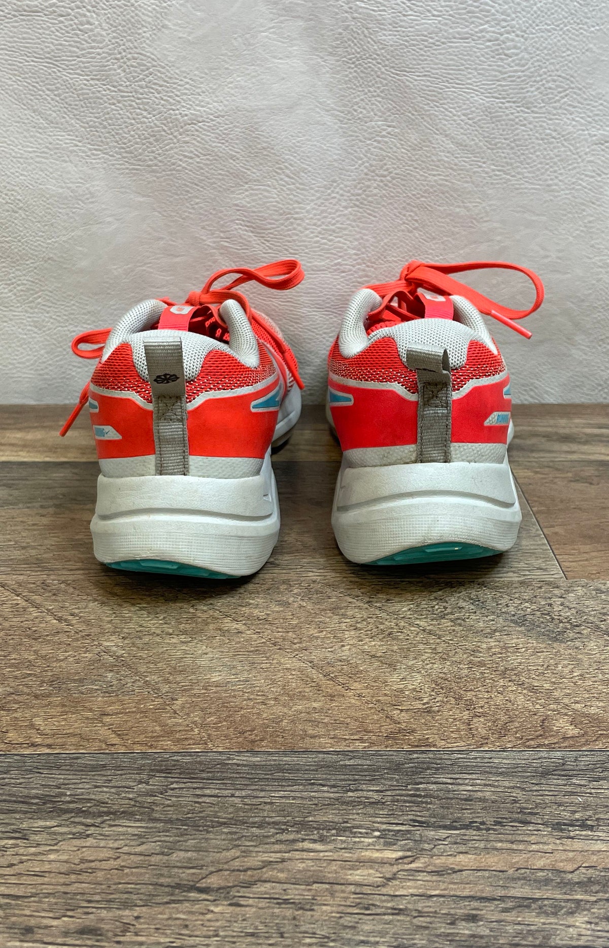 Nike Cosmic Runner Orange White Blue Youth Running Shoes HM4402-600 Size 3.5Y