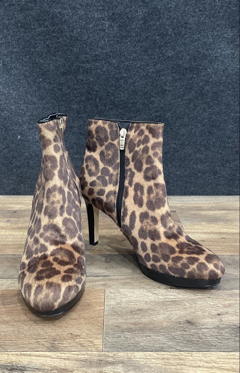 Nine West Leopard Print Calf Hair Ankle Boots Women's Size 8M