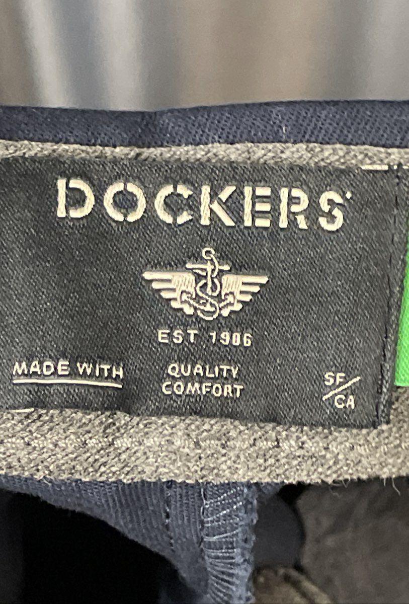 Dockers Navy Blue Signature Iron Free Khaki Classic Fit Pants Mens NWT 34x30