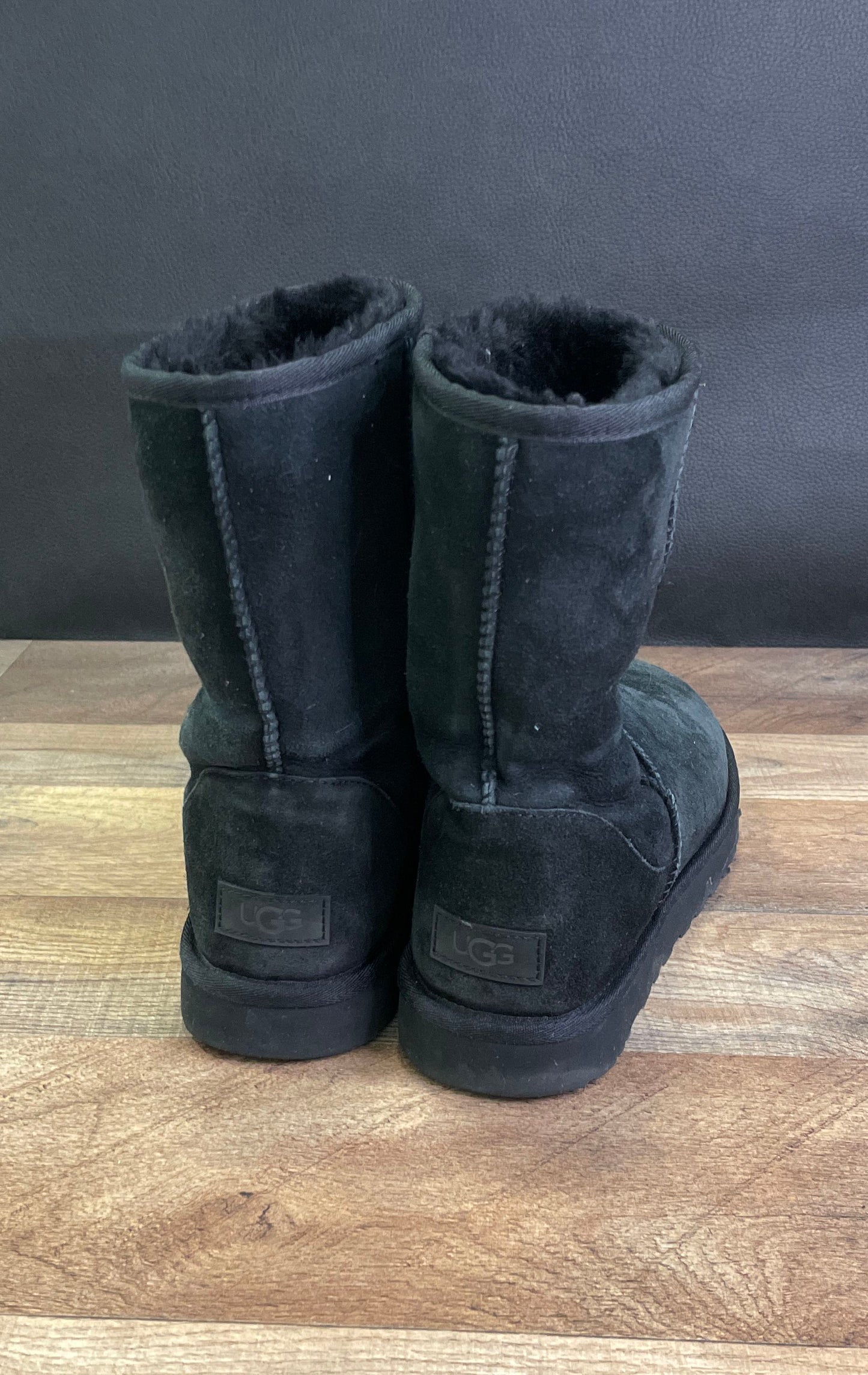 UGG Classic Short II Black Suede Sheepskin Boots Women's Size 10