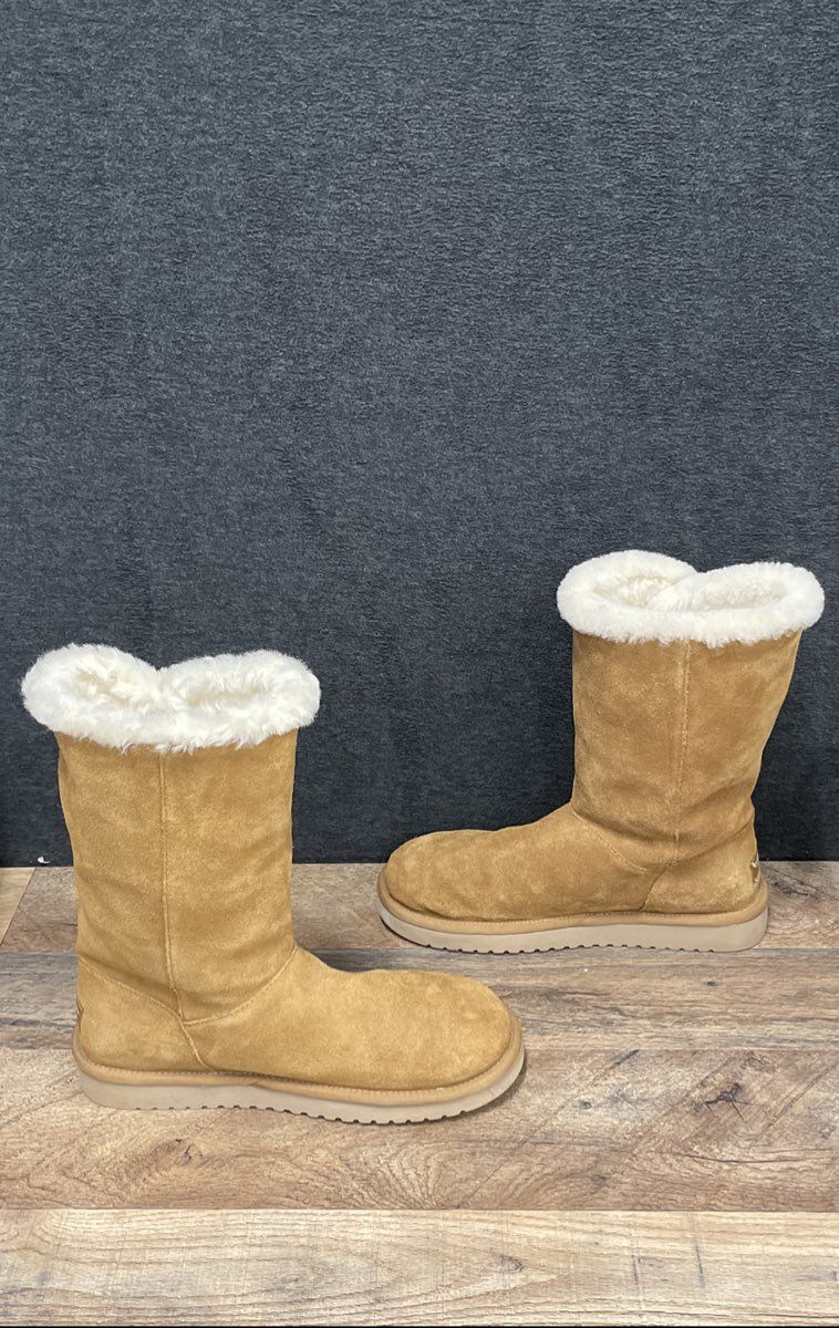 Koolaburra by UGG Victoria Short Chestnut Tan Suede Button Boots Women's Size 9