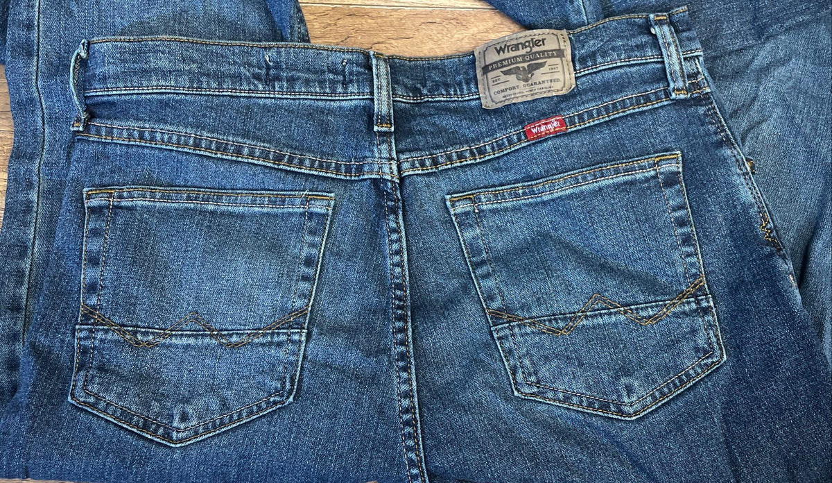 Wrangler Men's Blue Denim Jeans Lot of 2 Slim Straight & Straight Fit Size 32x32