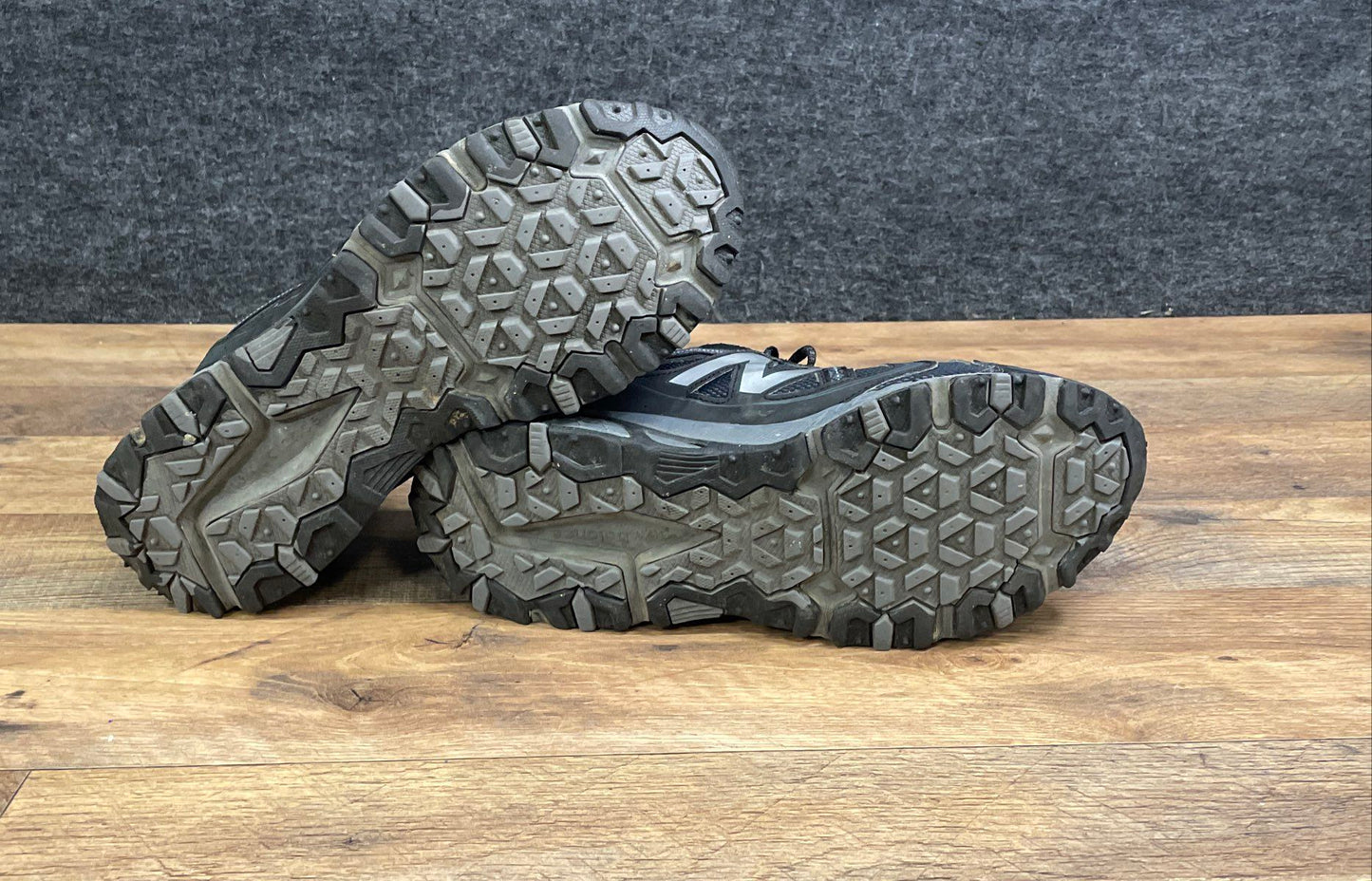 New Balance 410v5 All Terrain Black Silver Trail Running Shoes Men's Size 12