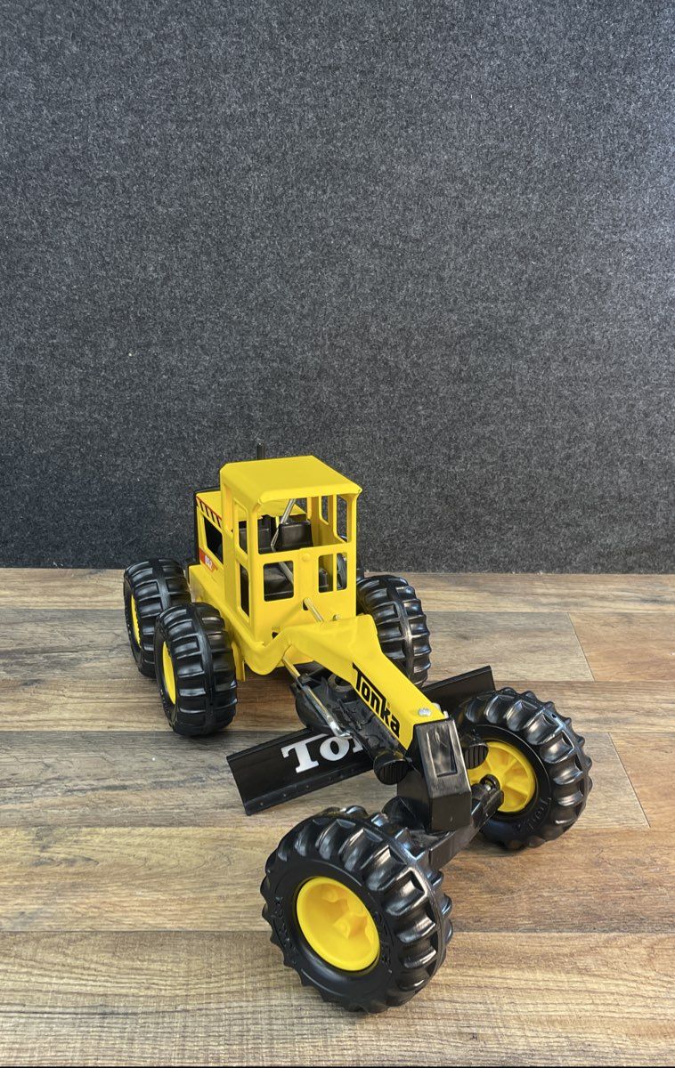 Tonka Steel Classics Road Grader 952 Yellow Pressed Steel Construction Toy