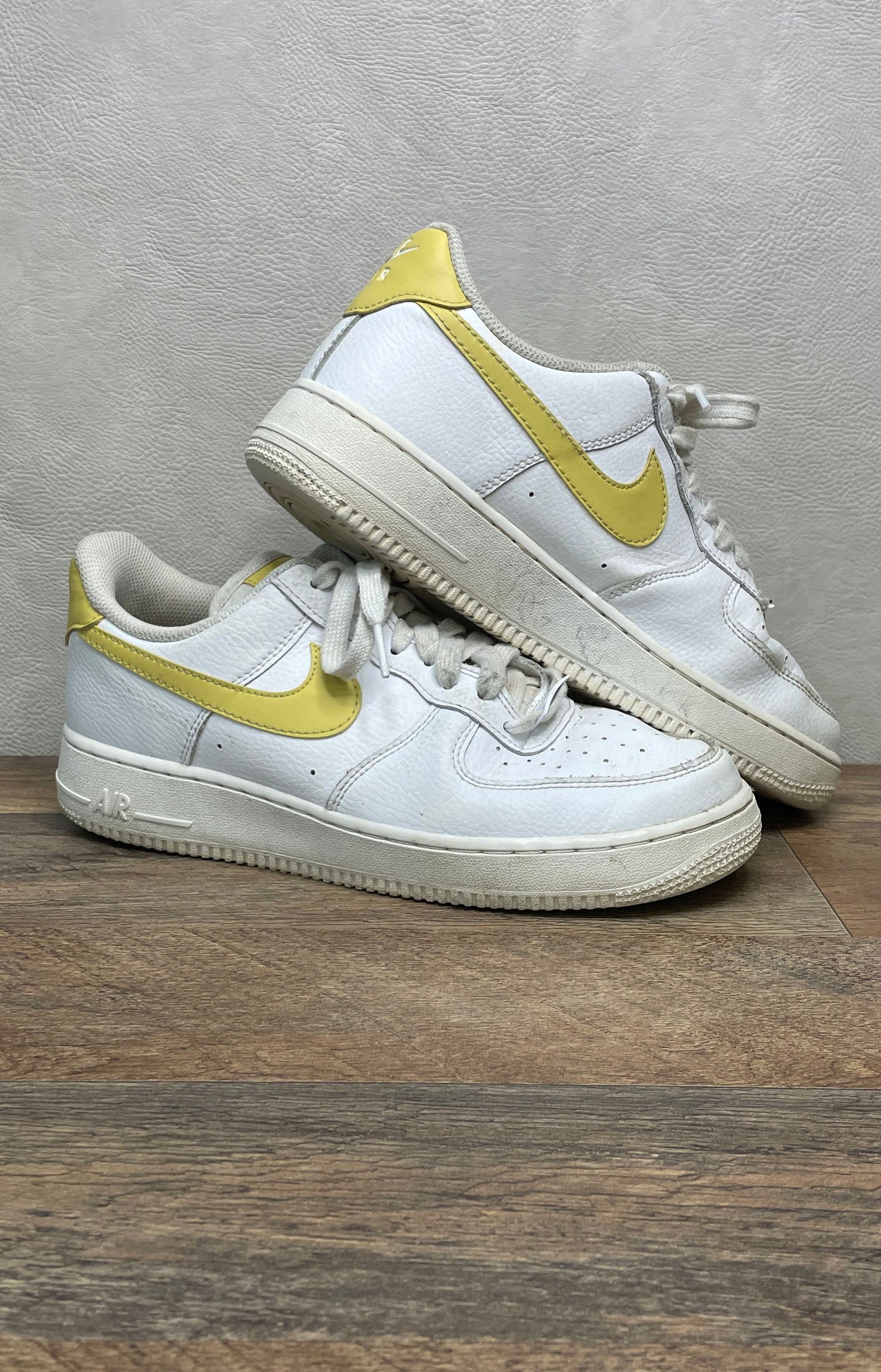 Nike Air Force 1 Low '07 White Yellow Women's Sneakers Size 9