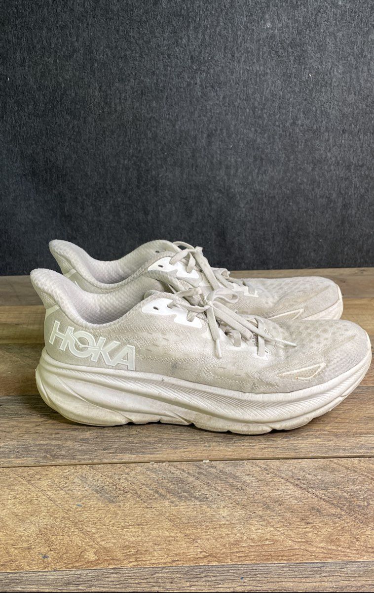 Hoka Clifton 9 White Running Shoes Women's Size 10B