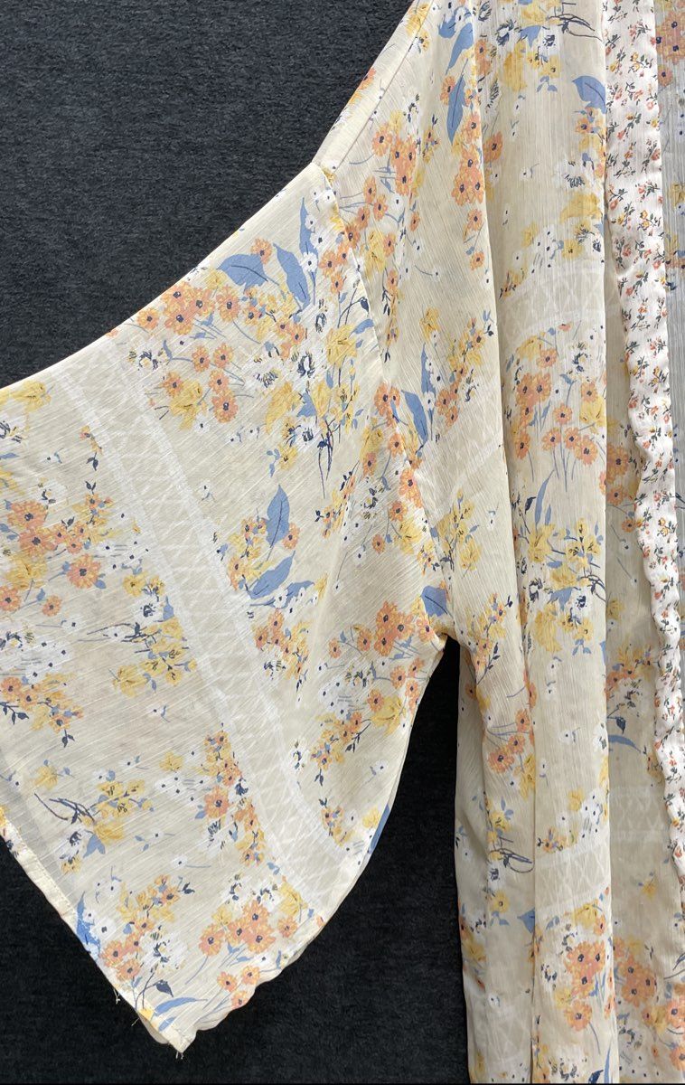 Band of Gypsies Women's Yellow Floral Sheer Open Front Kimono Cardigan