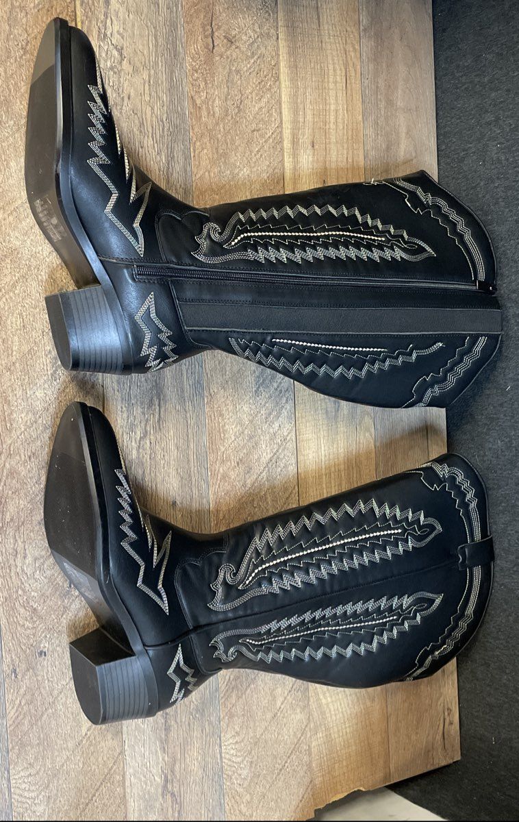 Torrid Hayward Black Western Cowboy Boots Women's Size 10 WW NWT