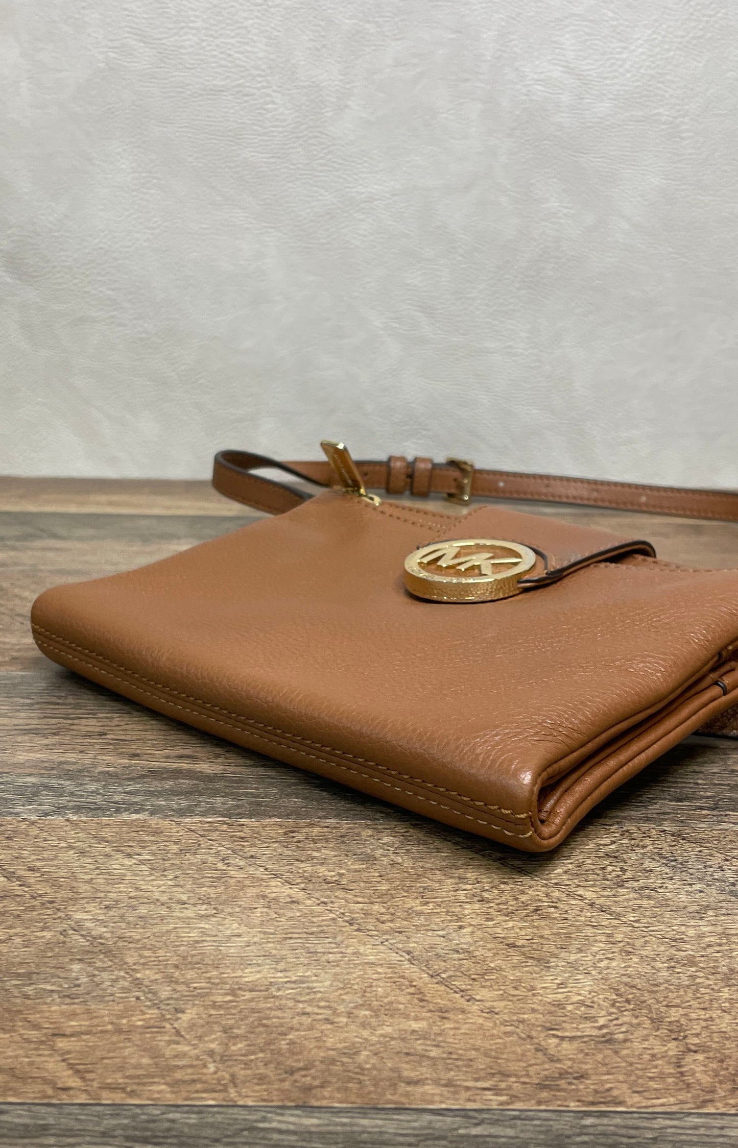 Michael Kors Brown Pebbled Leather Fulton Crossbody Wallet Bag Gold Hardware