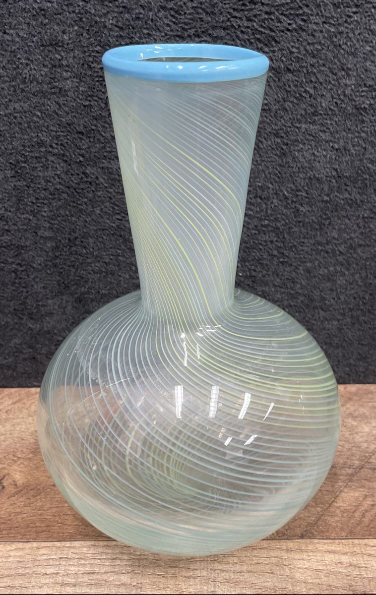 Art Glass Vase Spiral Swirl Pattern Light Blue Rim Bulbous Body 9" Vintage