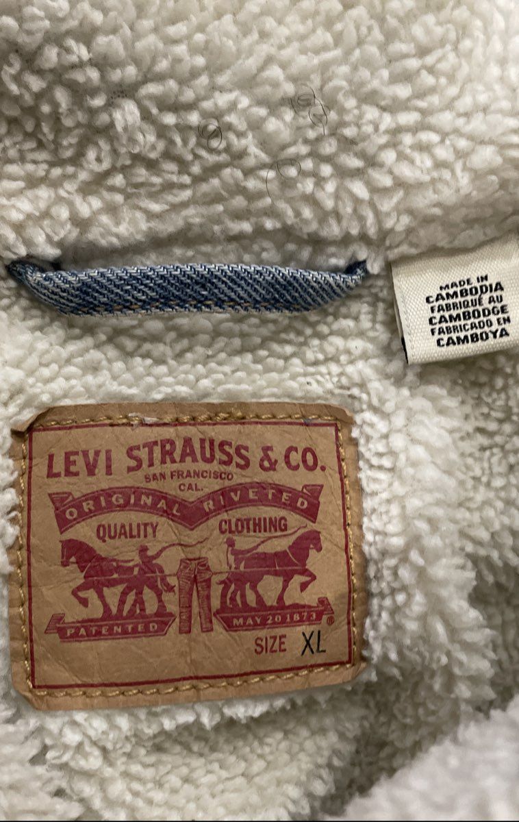Levi's Women's Light Wash Sherpa Lined Denim Trucker Jacket Sz XL