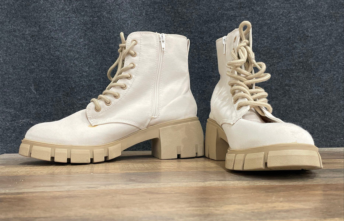 Universal Thread White Canvas Lug Sole Combat Boots Women's Size 10