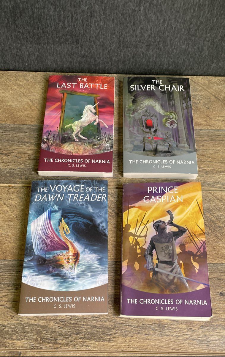 The Chronicles of Narnia Complete 7 Book Box Set C.S. Lewis Paperback Harper