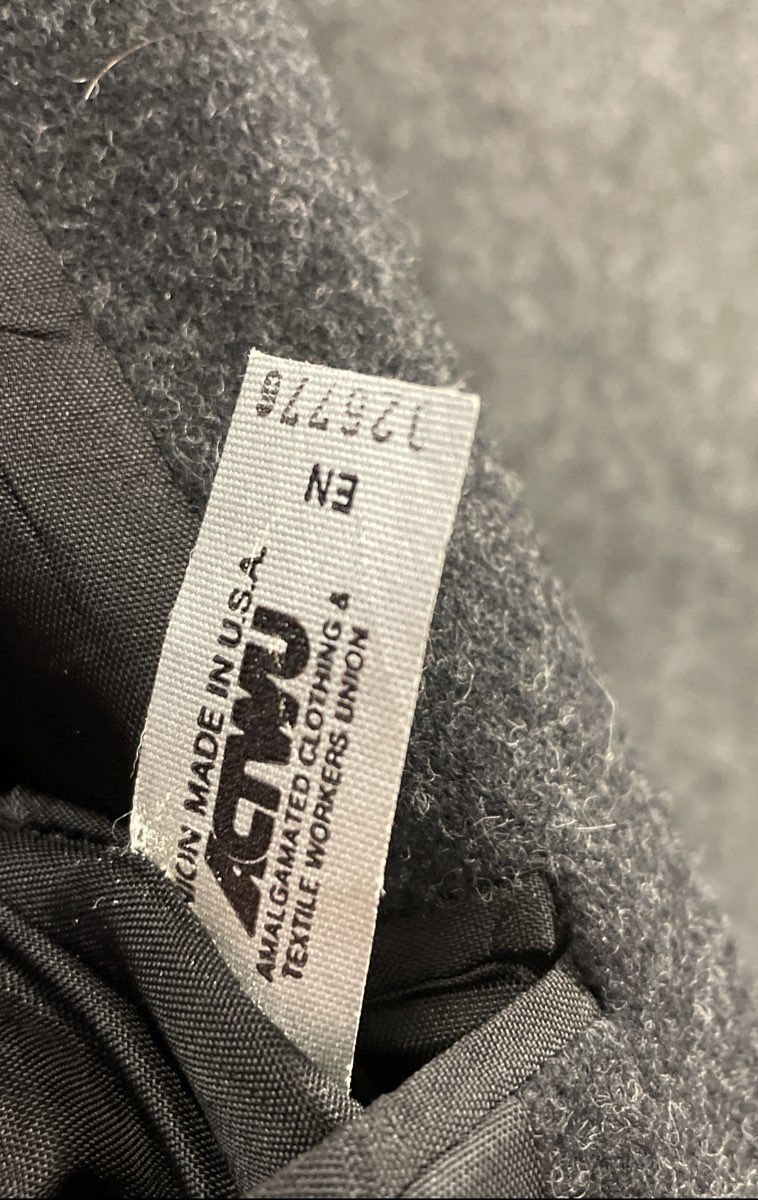 Vintage 90s Men's Charcoal Gray Wool Blazer Sport Coat Made in USA ACTWU