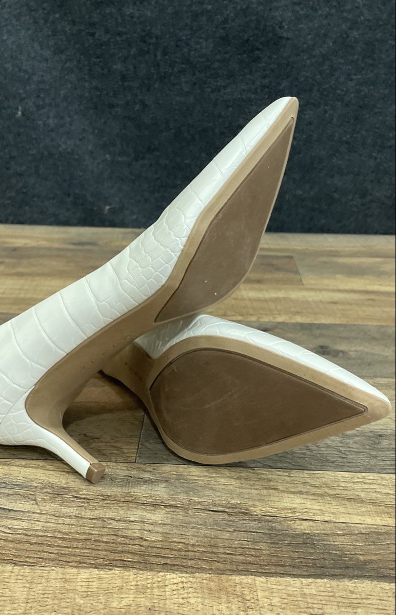 Tahari Sofiya White Croc Embossed Pointed Toe Kitten Heel Pumps Women's Size 7