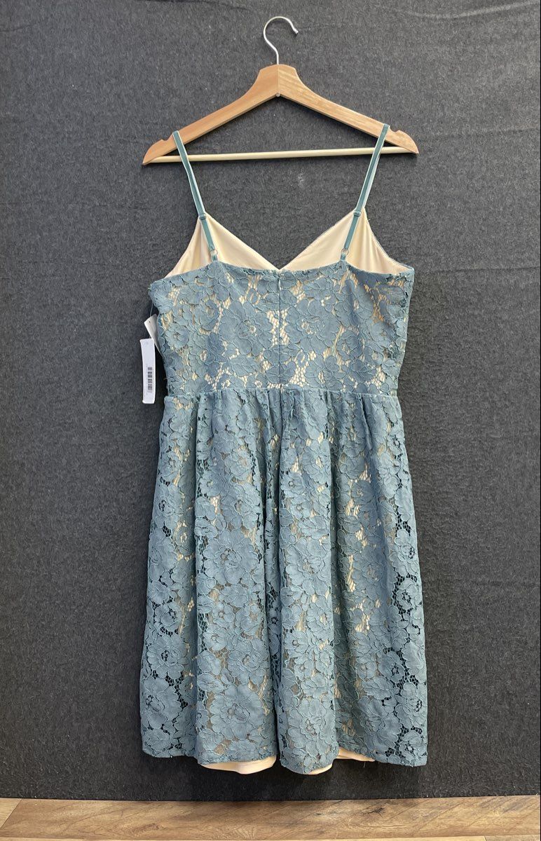 JustFab Women's Blue Floral Lace V-Neck Adjustable Strap Fit Flare Dress Sz L