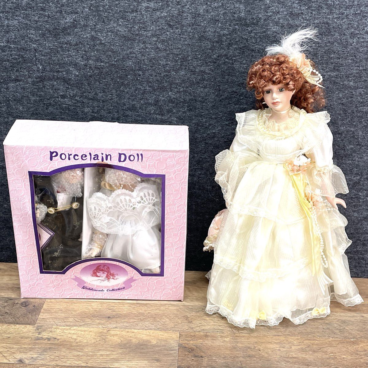 Vintage Porcelain Doll Bridesmaids Collection Bride Groom Outfits Box & Stand