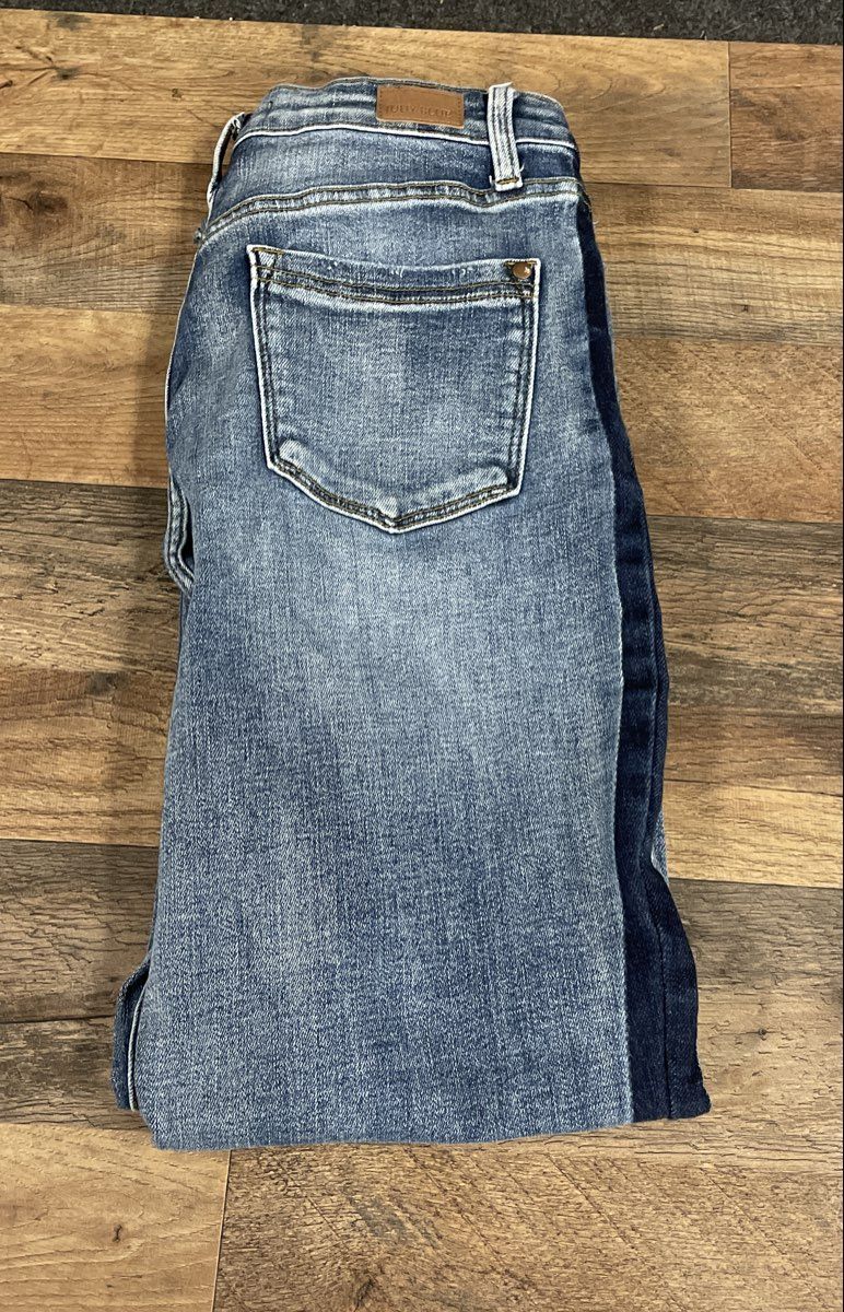 Judy Blue Women's Straight Leg Jeans Light Blue Dark Side Stripe Raw Hem Sz 9/29