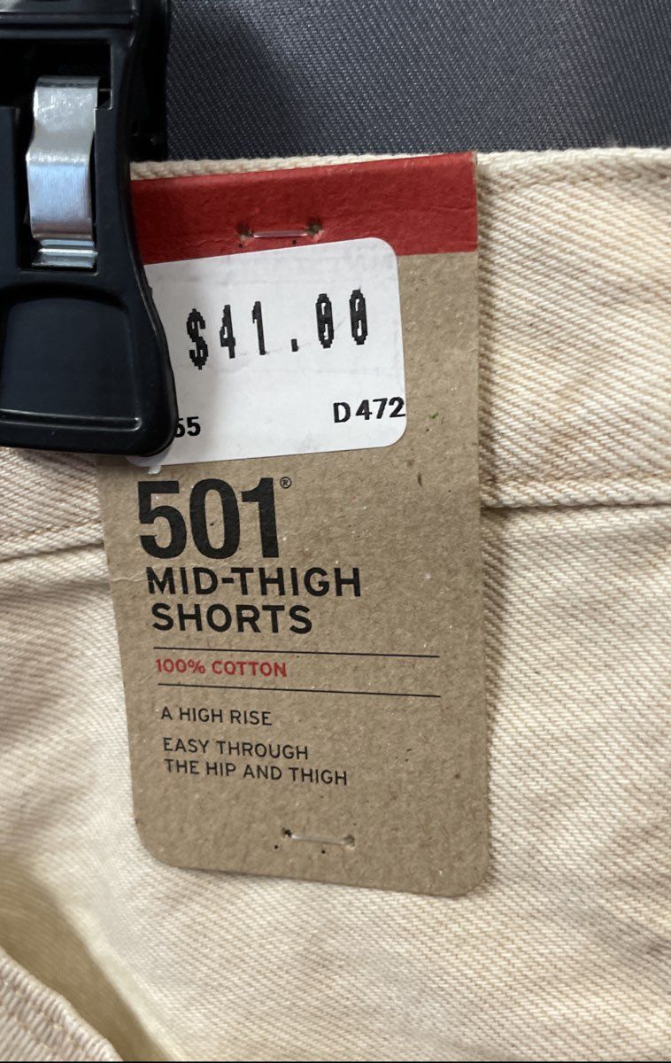 Levi's Women's NWT 501 Mid-Thigh Shorts Tan High Rise Raw Hem Sz 33