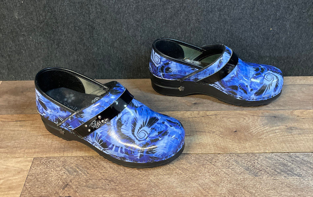 Sanita Koi Professional Blue Abstract Swirl Leather Clogs Women's Size 38