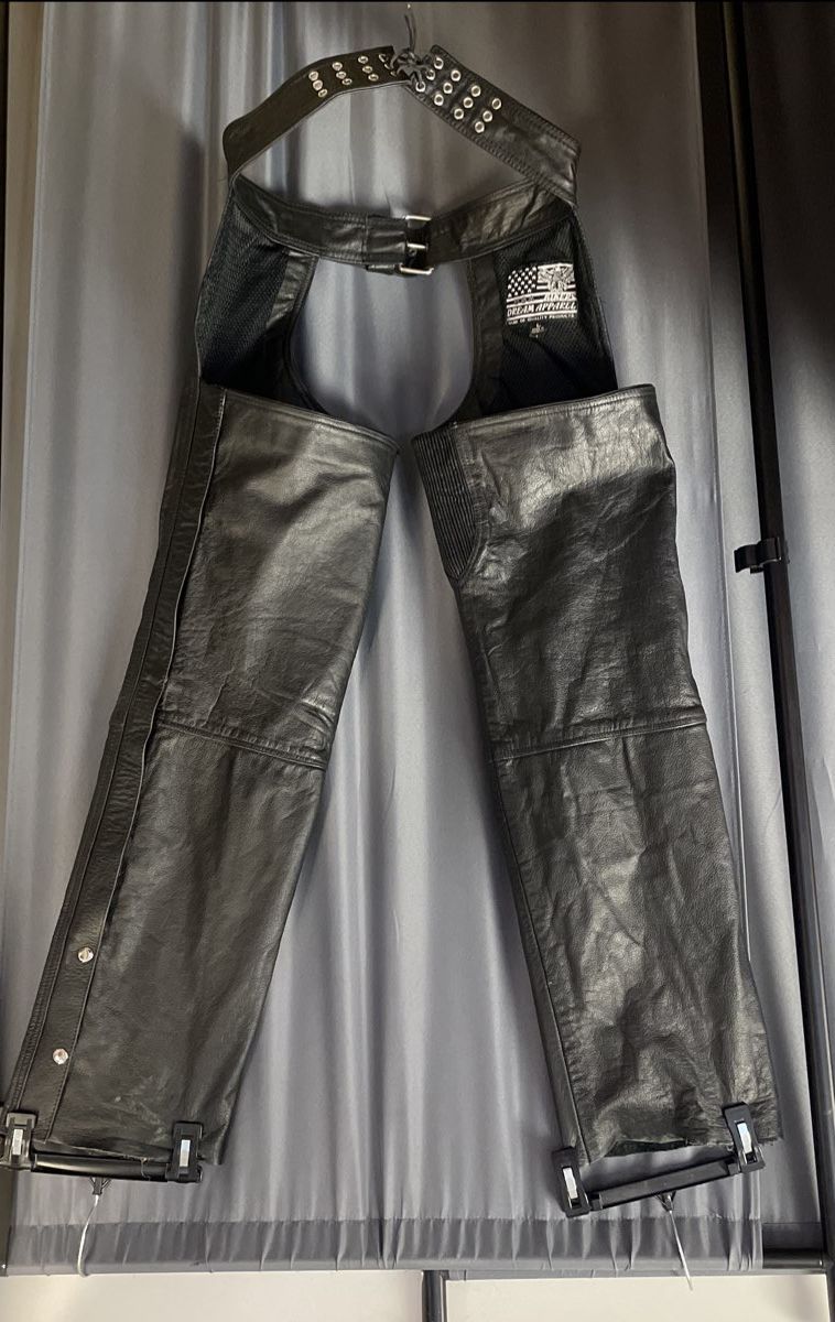 USA Bikers Dream Apparel Black Leather Lined Motorcycle Riding Chaps Sz L