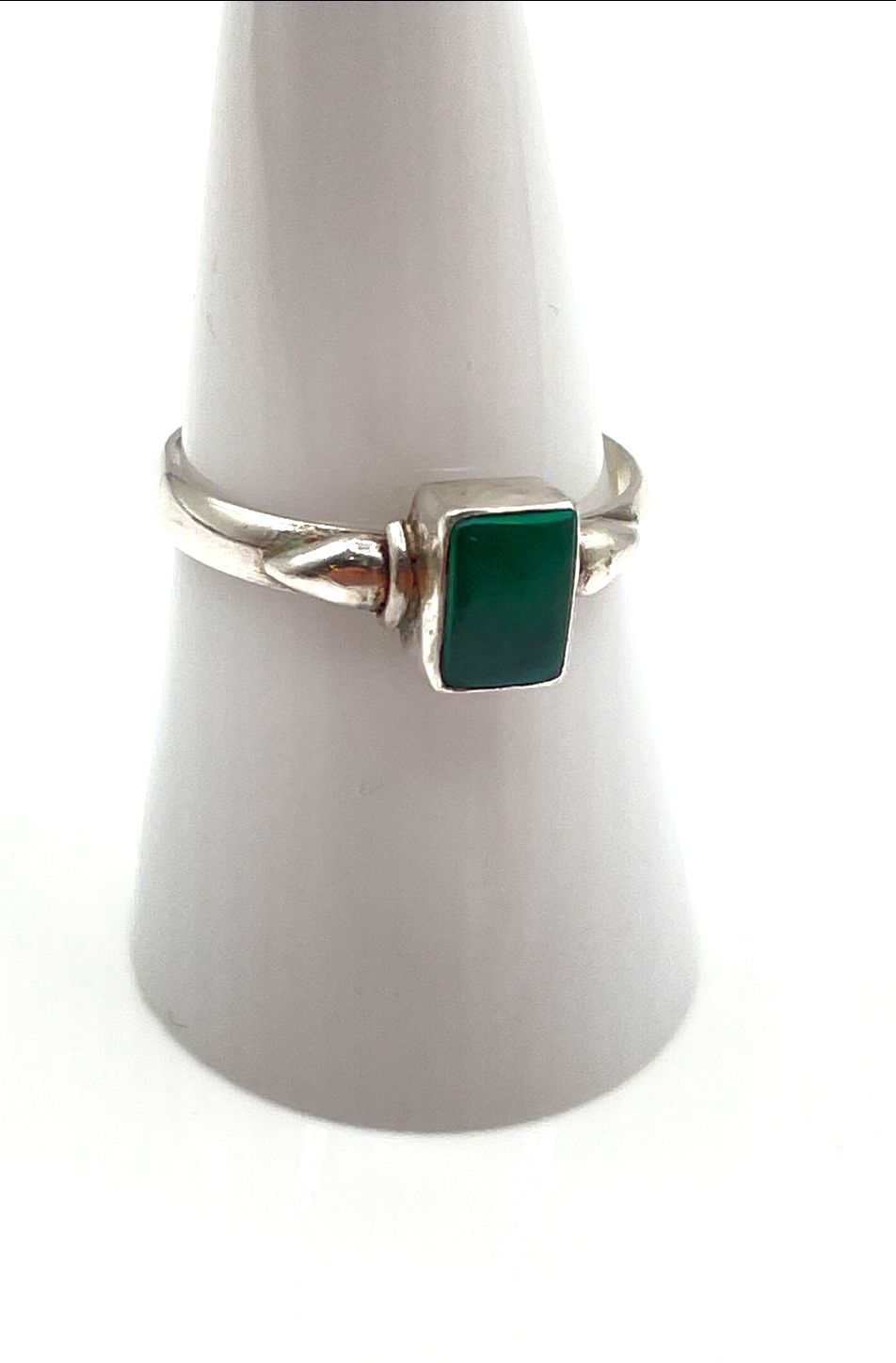 925 Sterling Silver Green Onyx Ring 2.3g