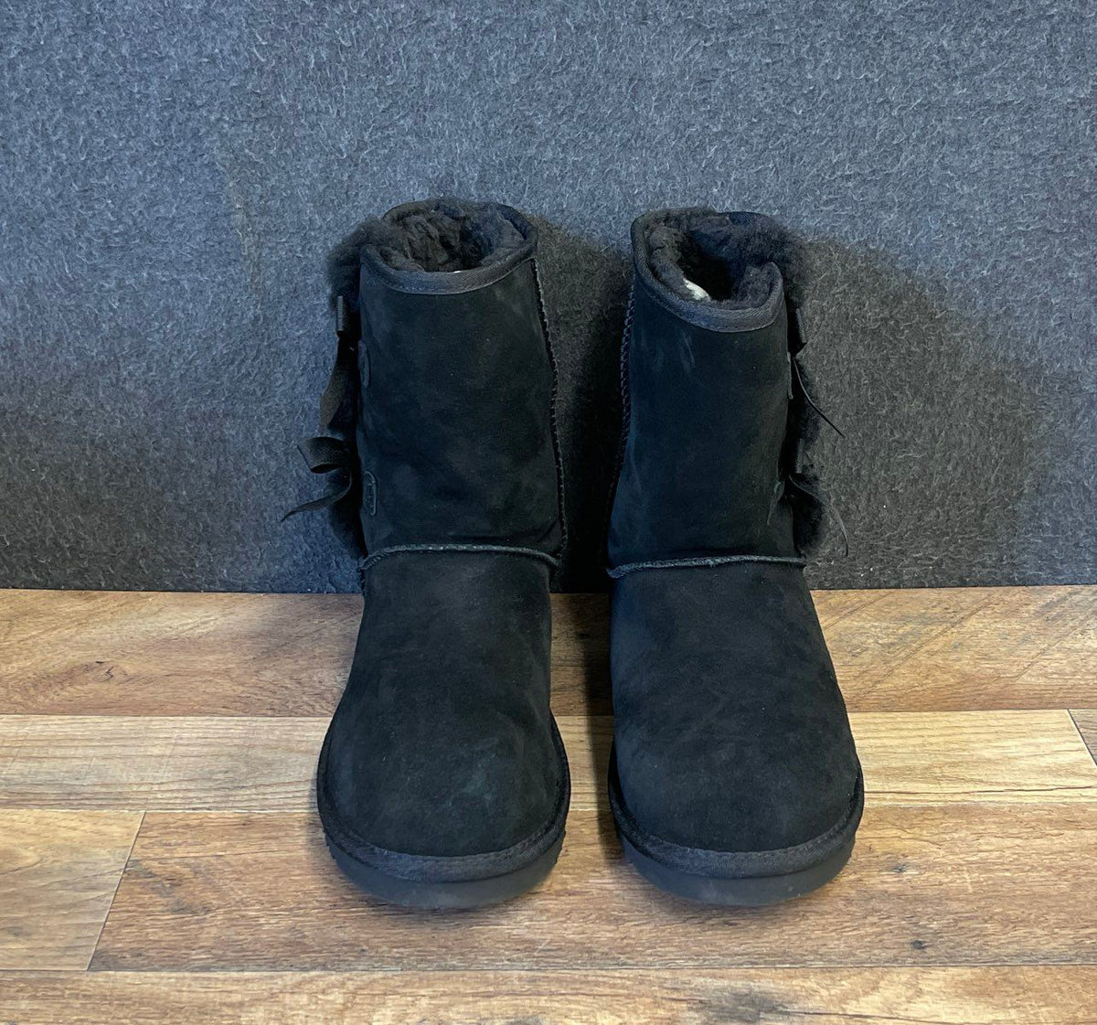 Koolaburra By UGG Victoria Short Black Suede Double Bow Boots Women's Size 10
