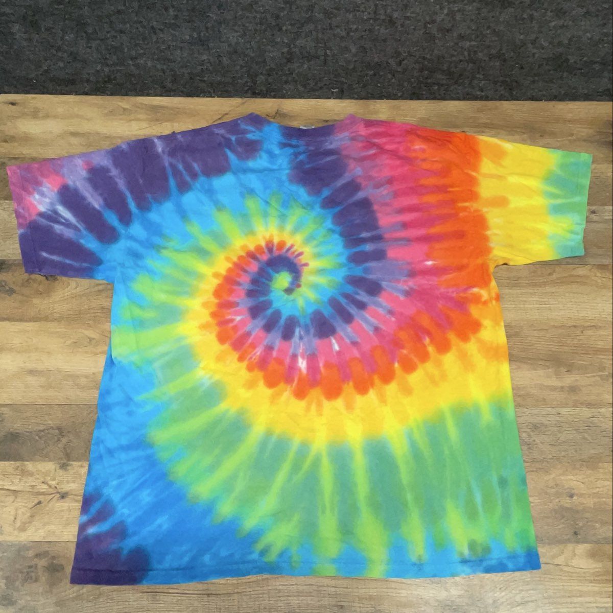 Vintage 90s Sundog Men's Rainbow Spiral Hand Dyed Tie Dye T-Shirt Size XL
