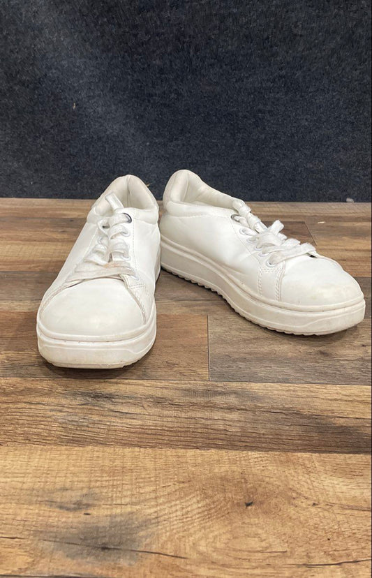 A New Day White Low Top Platform Lifestyle Sneakers Women's Size 8