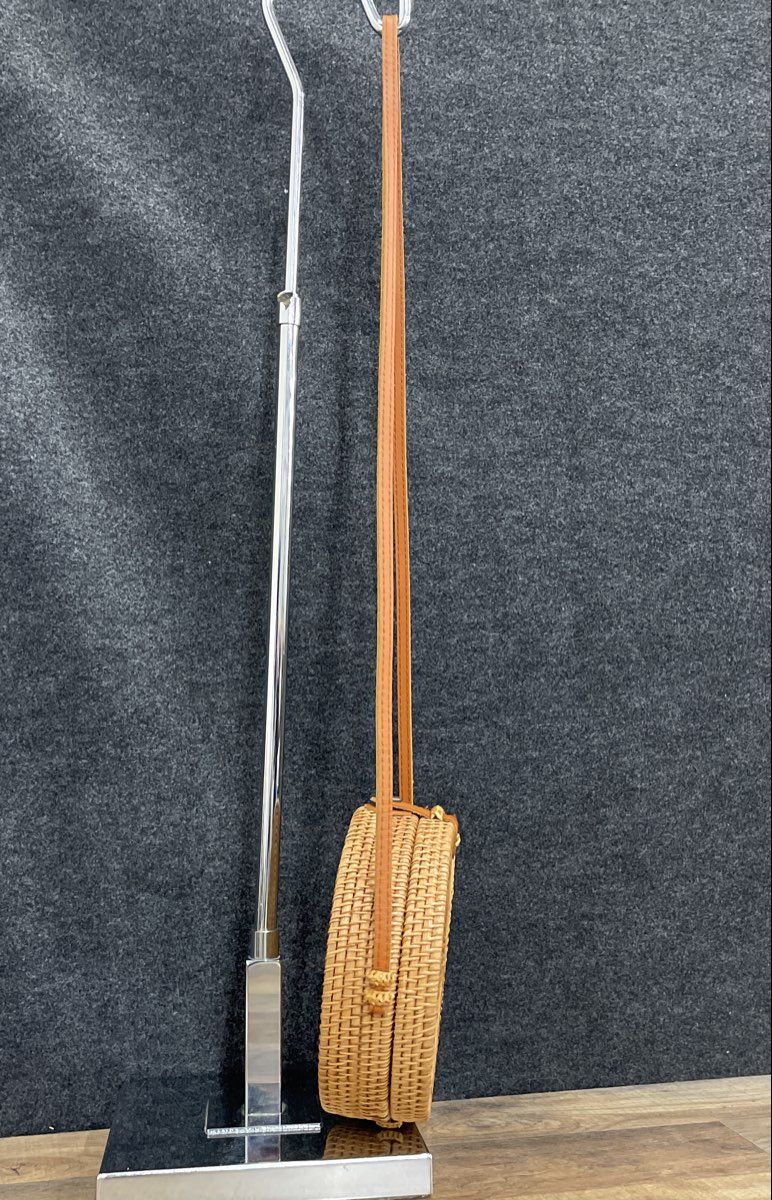Round Woven Rattan Straw Crossbody Basket Bag Tan Leather Strap Tropical Lining