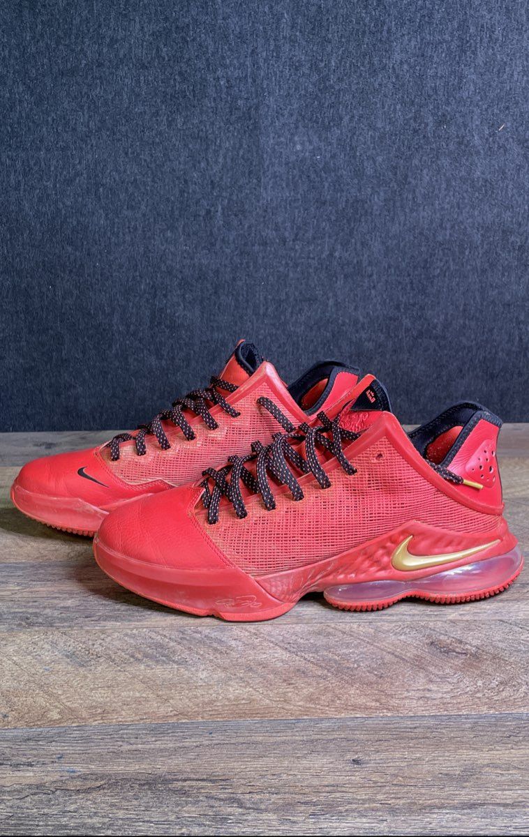 Nike LeBron 19 Low Light Crimson Basketball Sneakers Men's Size 11.5