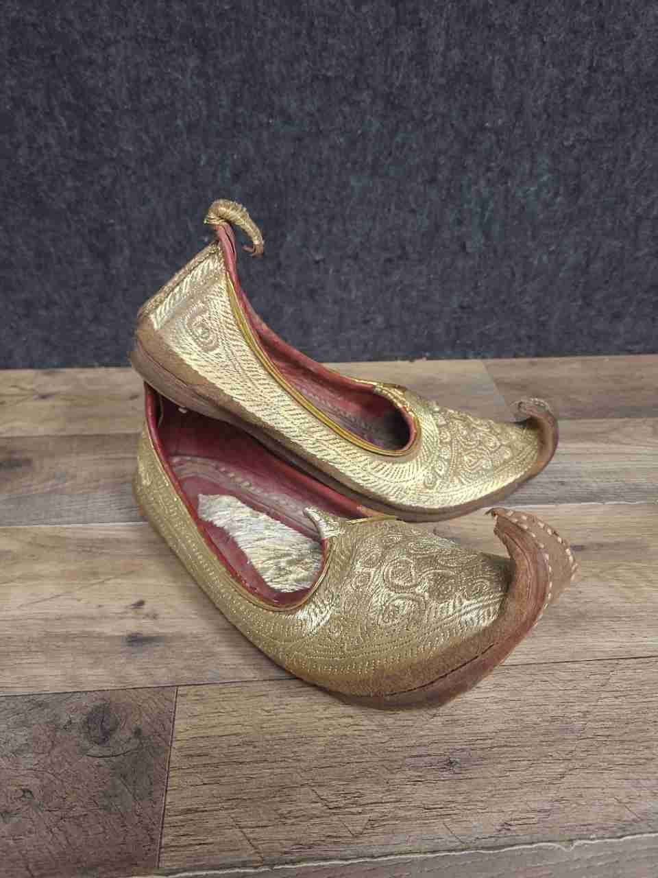 Vintage Gold Embroidered Indian Jutti Mojari Genie Khussa Shoes Men's Size 8