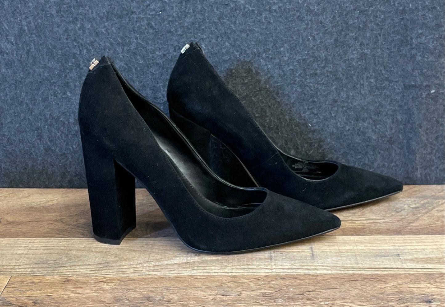 Guess Womens Black Suede Pointed Toe Block Heel Pumps Heels Size 7.5