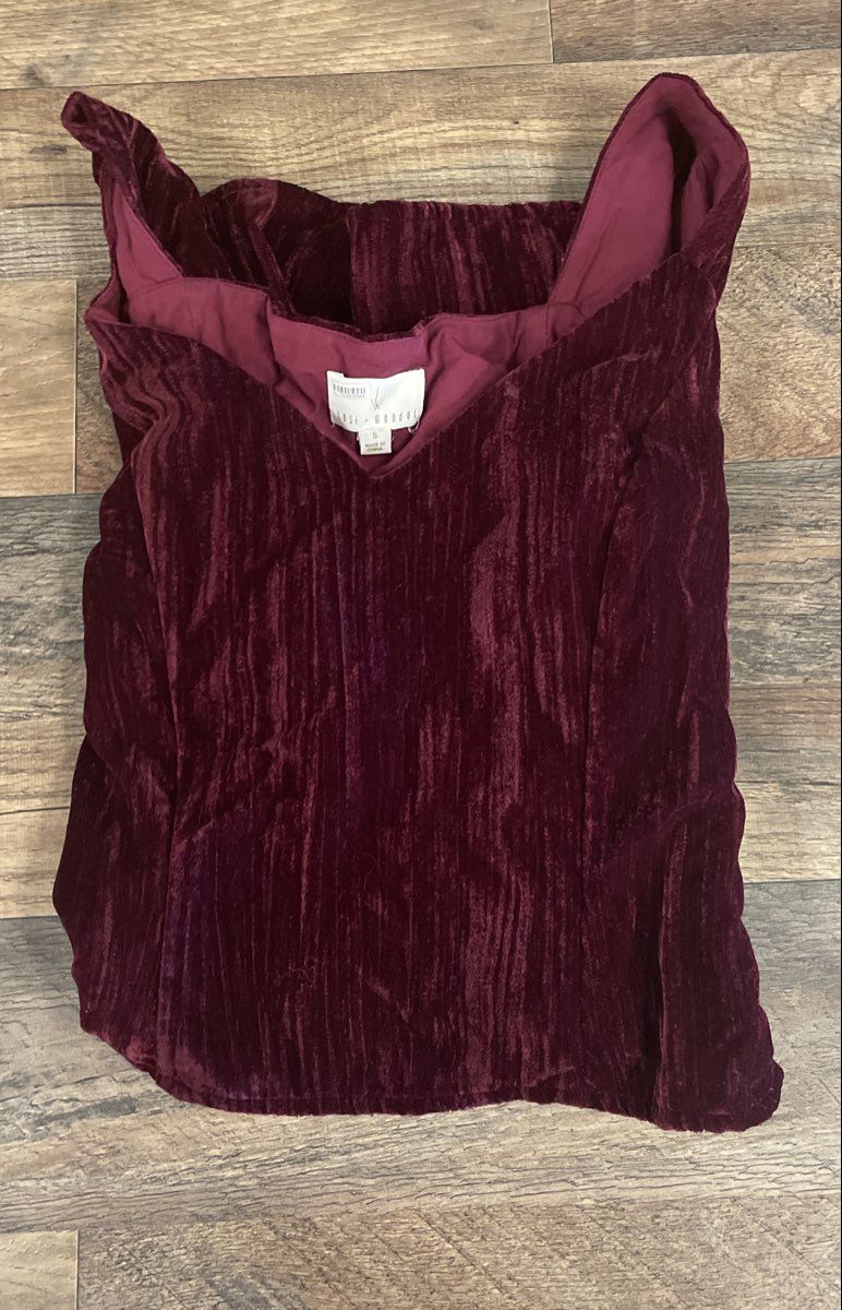 Lost + Wander Women's Burgundy Crushed Velvet Sweetheart Neck Crop Top Size S