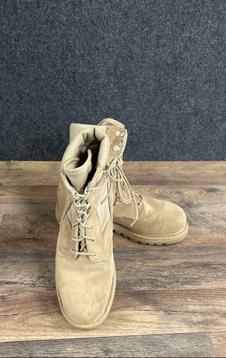 Vintage 2000s Vibram Tan Military Desert Combat Safety Toe Boots Size 6W
