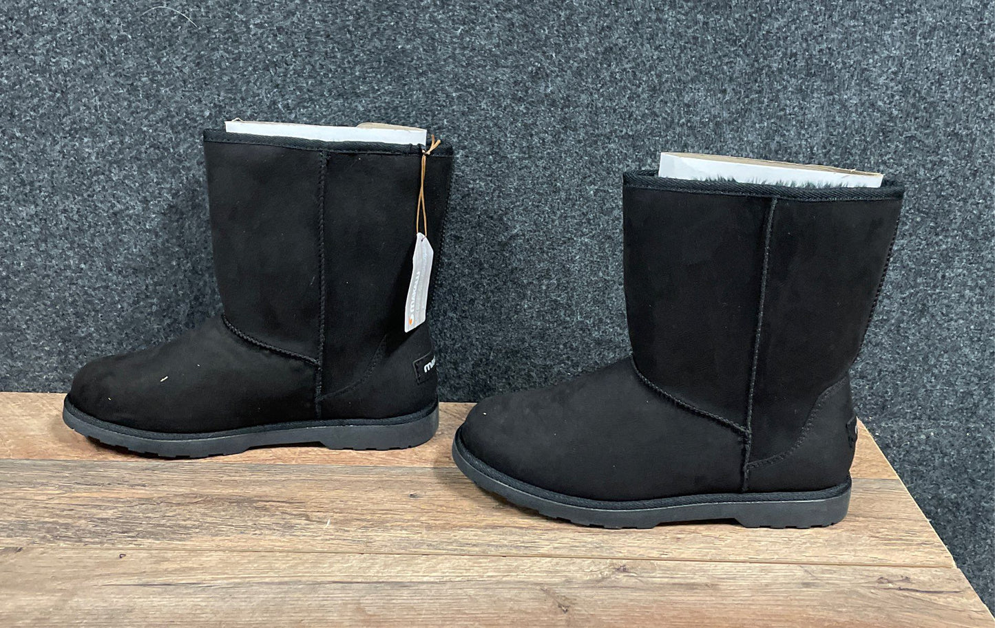 Makalu California Ani Black Faux Fur Lined Mid-Calf Boots Women's Size 8 NWT