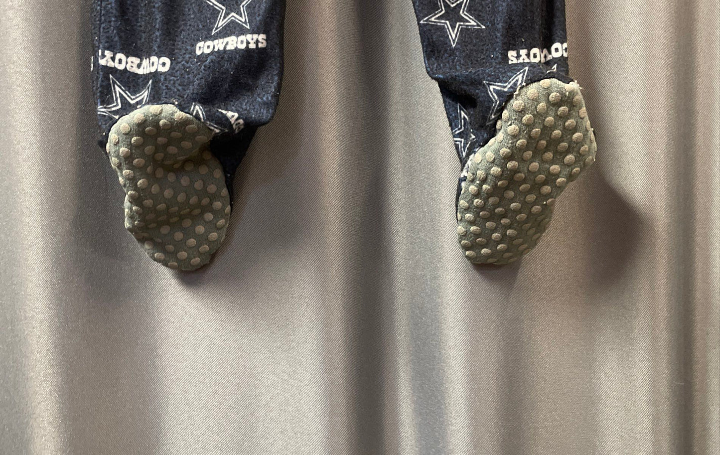 NFL Team Apparel Infant Dallas Cowboys Footed Pajamas Navy Star All Over Sz 3/6M