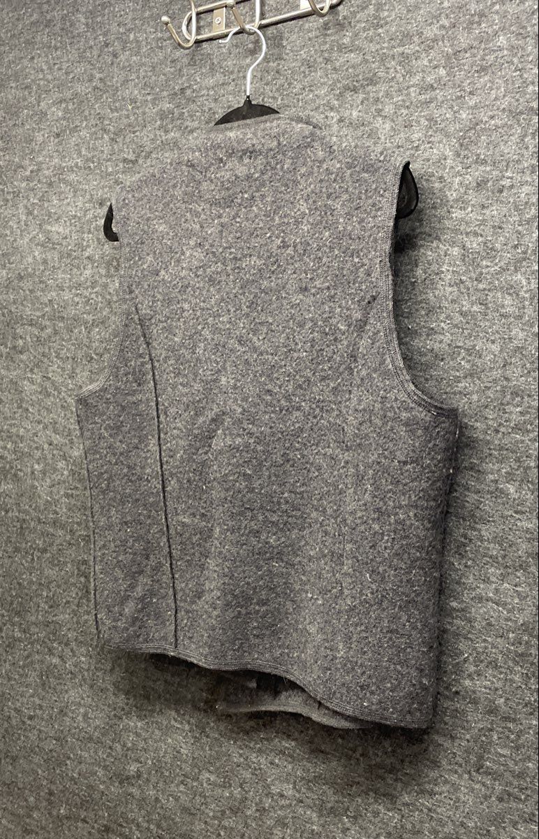 Nomadic Traders Women's Gray 100% Wool Flower Button Asymmetric Vest Sz L