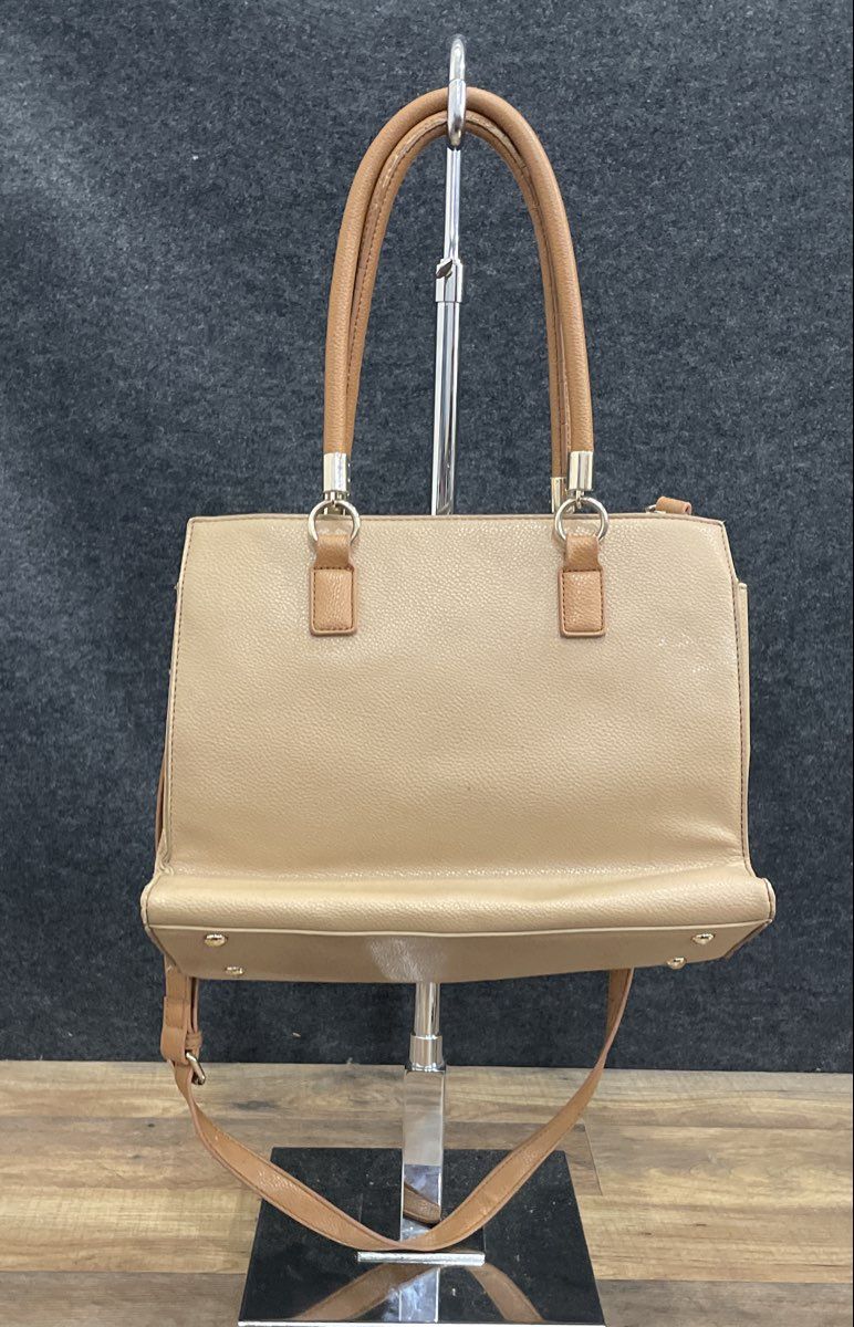 Guess Tan Beige Cream Colorblock Satchel Tote Bag Crossbody Strap Logo Charm