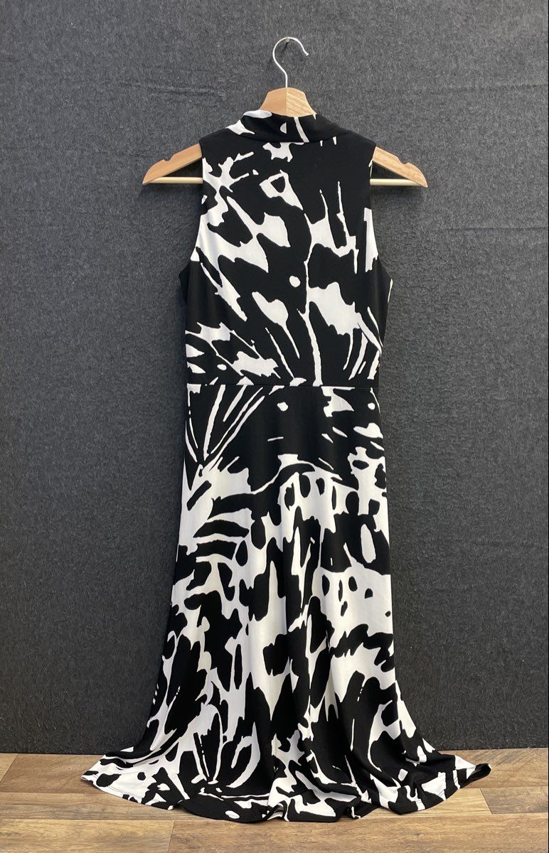 White House Black Market Women's Twist Front Dress Black White Abstract Sz 0